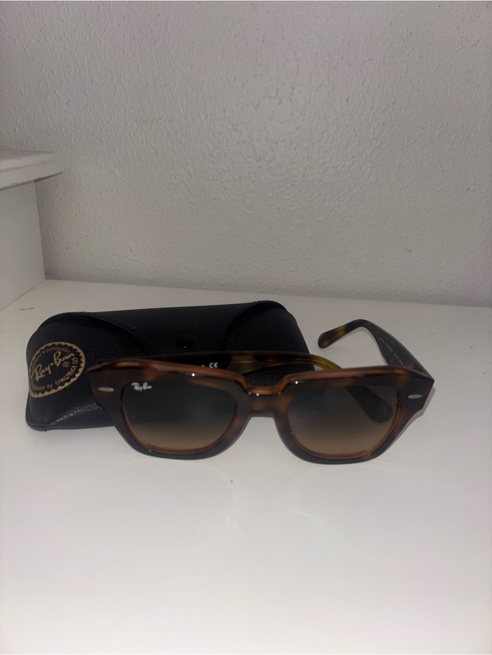 Ray-Ban State Street Sunglasses - Polished Havana Tortoiseshell with Dark Lenses - Picture 2 of 6